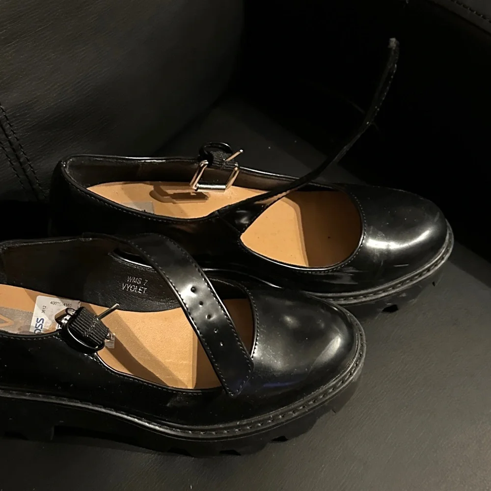 Dolce Vita Black Mary Jane Platform Shoes - Picture 4 of 5